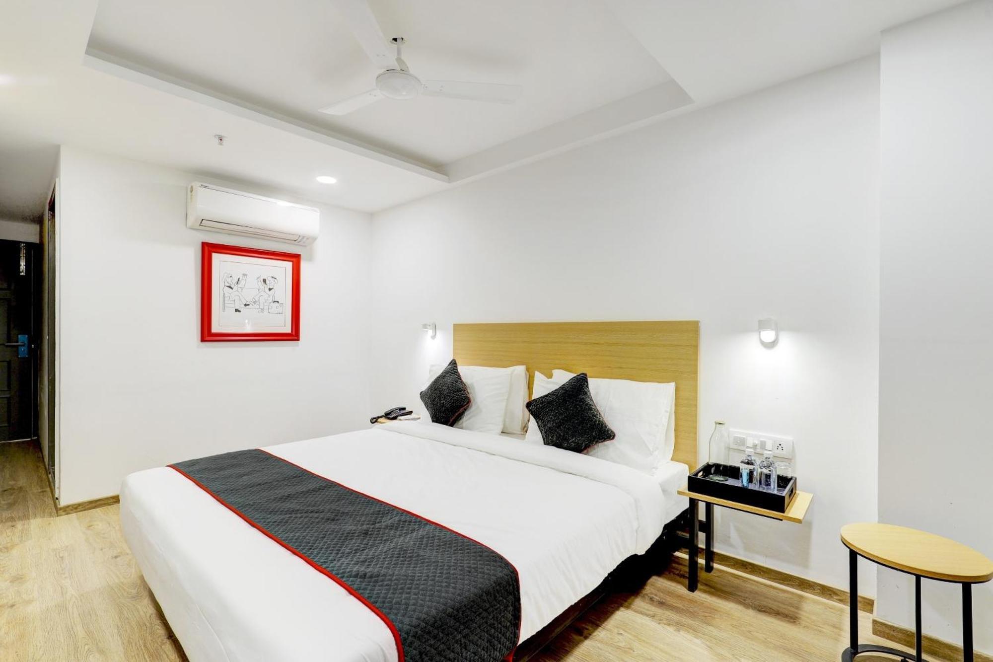 Готель Super Townhouse Rajyash Rise Sarkhej Екстер'єр фото