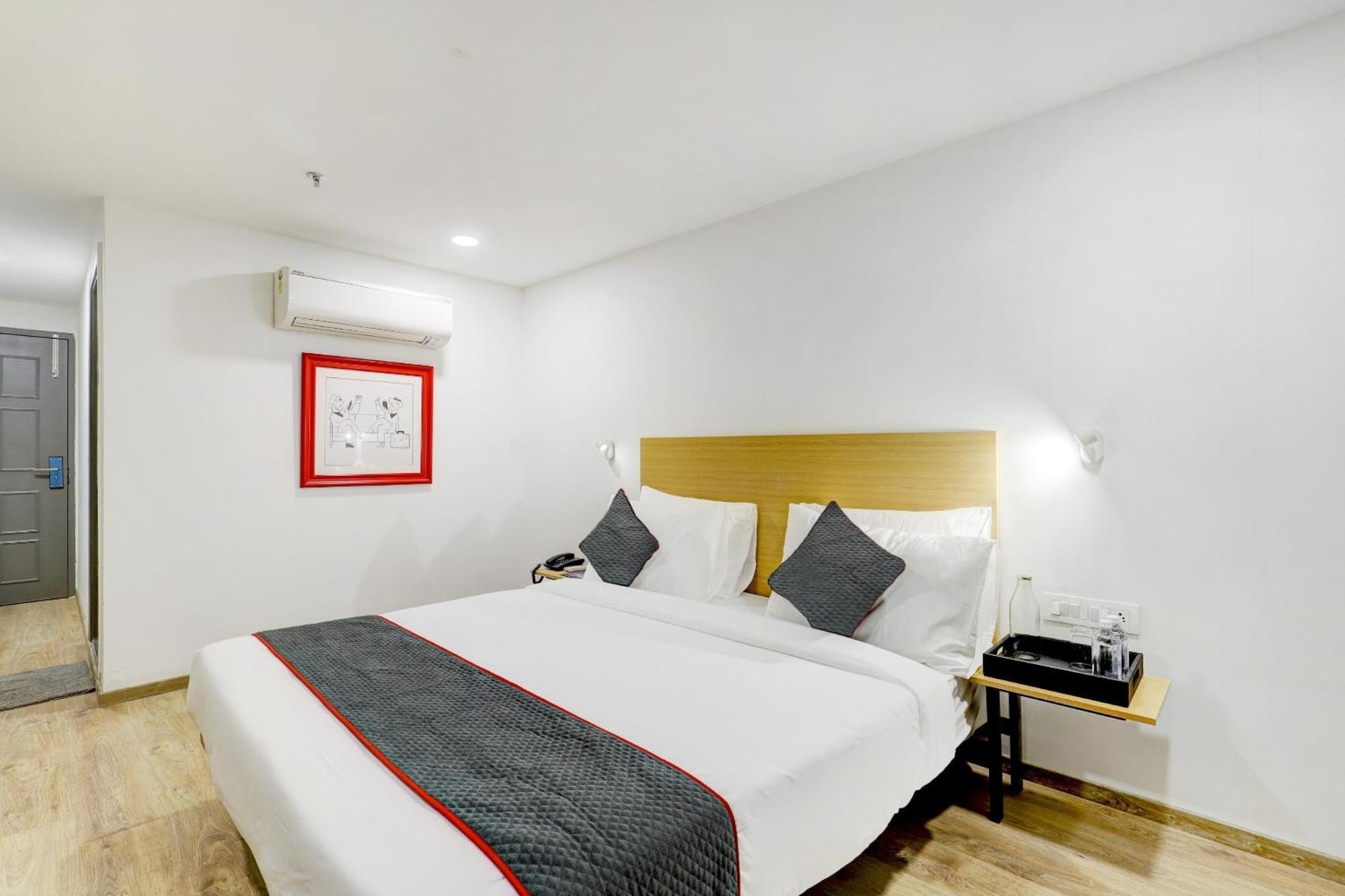 Готель Super Townhouse Rajyash Rise Sarkhej Екстер'єр фото