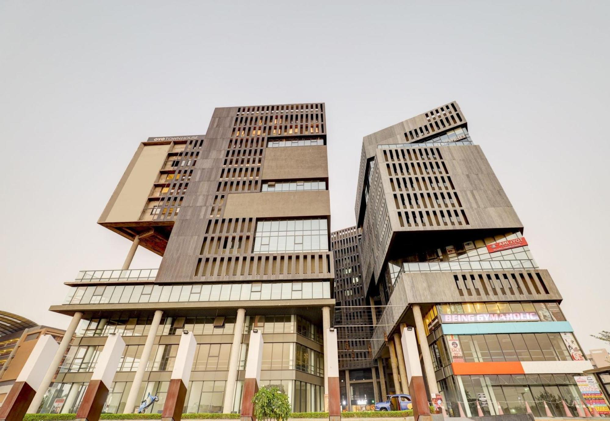 Готель Super Townhouse Rajyash Rise Sarkhej Екстер'єр фото